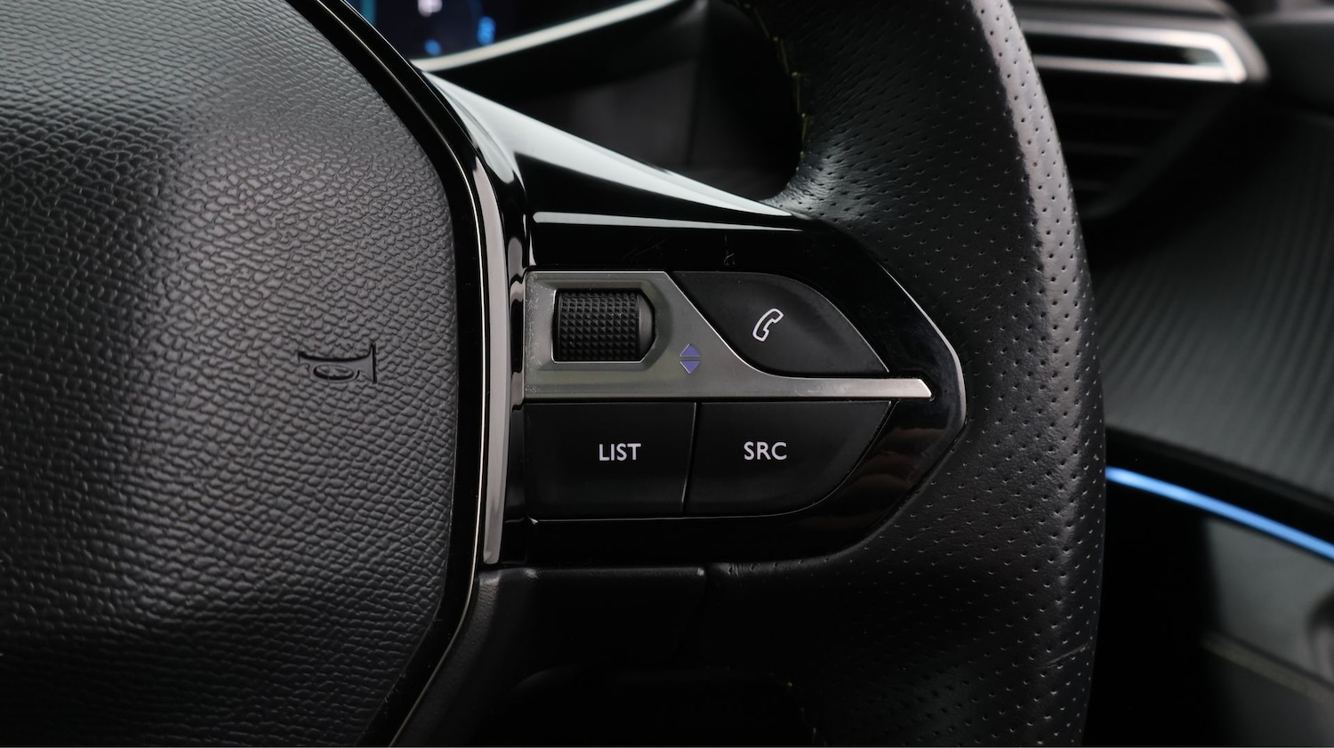 Used Peugeot 2008 2021 for sale - 77610523: Photo 25