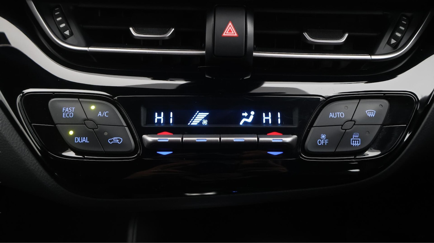 Used Toyota C-HR 2022 for sale - 76633074: Photo 13