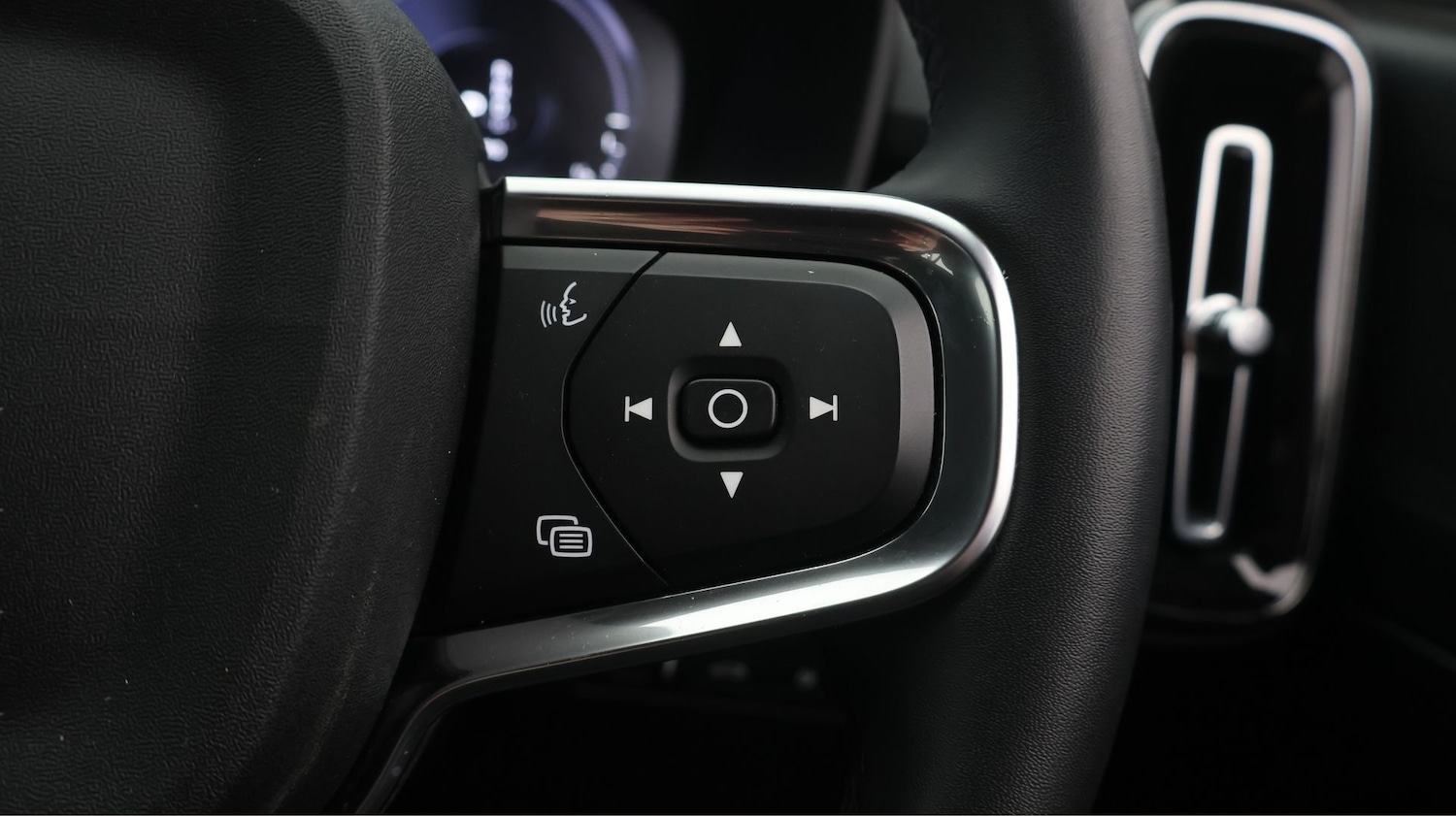 Used Volvo XC40 2021 for sale - 77342483: Photo 25