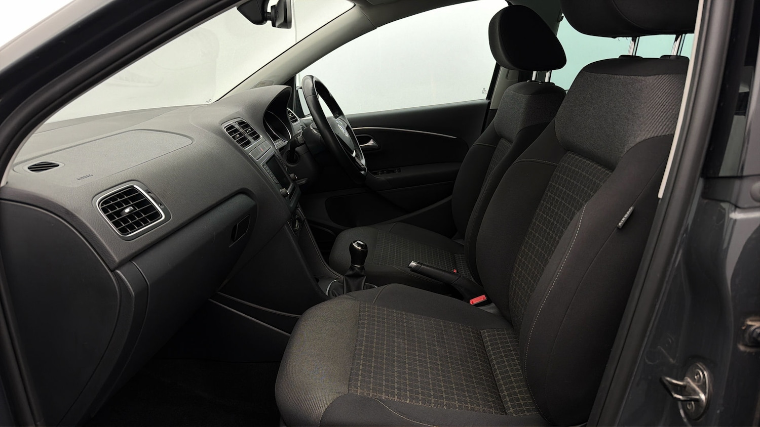 Used Volkswagen Polo 2017 for sale - 78201649: Photo 13