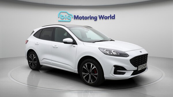 Used Ford Kuga 2022 for sale - 75430604: Photo 2