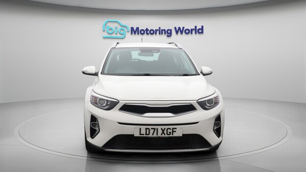 Used Kia Stonic 2021 for sale - 76159225: Photo 2