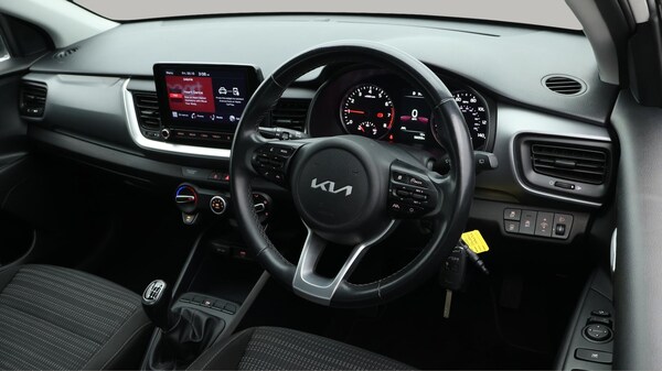 Used Kia Stonic 2021 for sale - 76159225: Photo 3