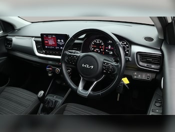 Used Kia Stonic 2021 for sale - 76159225: Photo 3