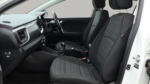 Used Kia Stonic 2021 for sale - 76159225: Photo 8