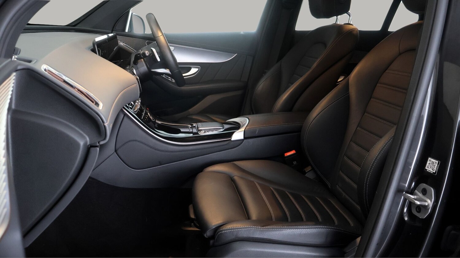 Used Mercedes-Benz EQC 2023 for sale - 77934880: Photo 14