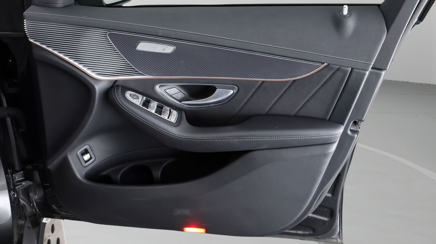 Used Mercedes-Benz EQC 2023 for sale - 77934880: Photo 15