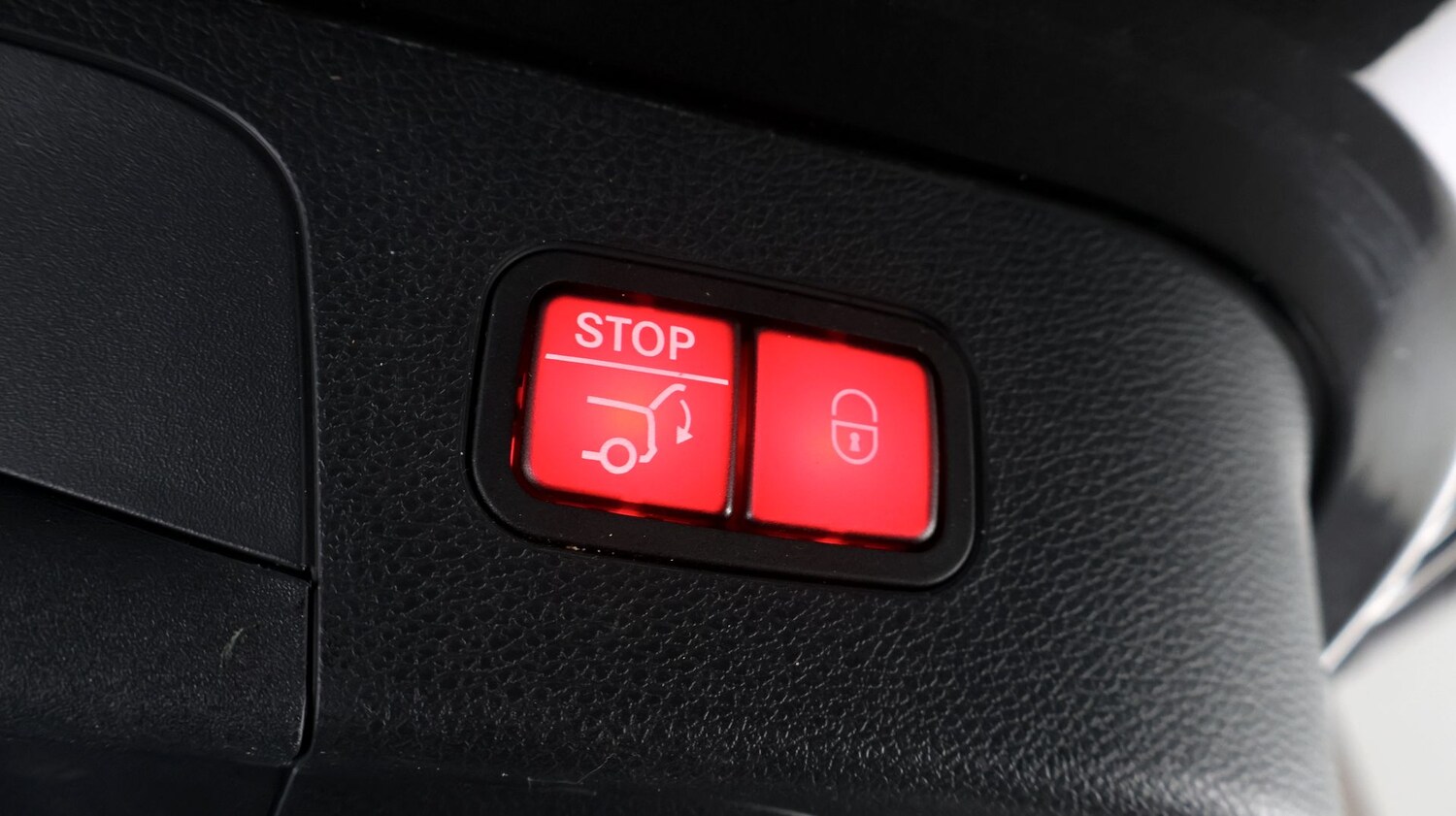 Used Mercedes-Benz EQC 2023 for sale - 77934880: Photo 26