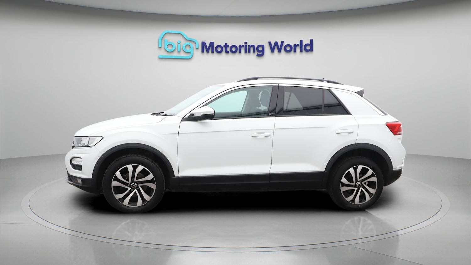 Used Volkswagen T-Roc 2021 for sale - 77610316: Photo 4
