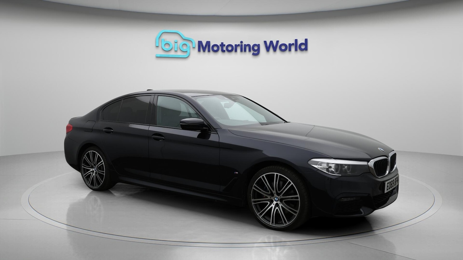 Used BMW 5 Series 2019 for sale - 76408859: Photo 2