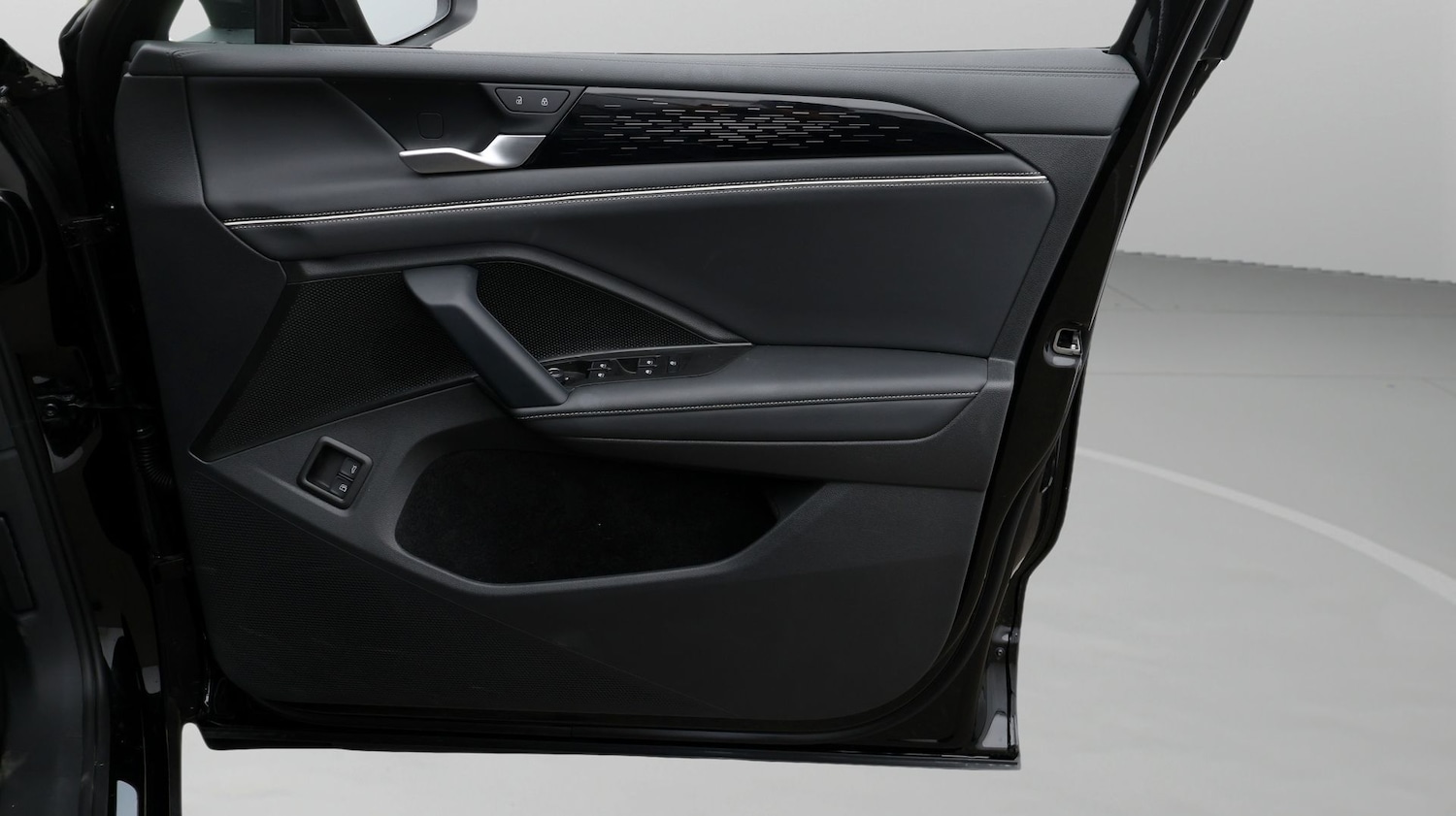 Used Volkswagen Tiguan 2025 for sale - 77431510: Photo 15