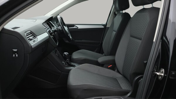 Used Volkswagen Tiguan 2019 for sale - 76215503: Photo 15
