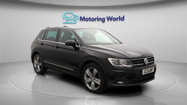 Used Volkswagen Tiguan 2019 for sale - 76215503: Photo 2