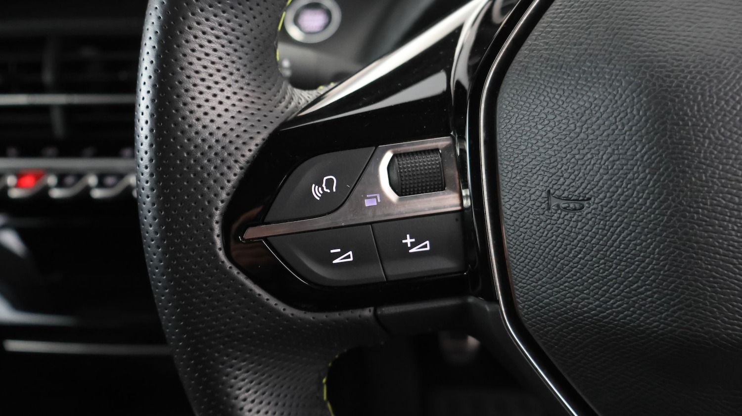 Used Peugeot 2008 2022 for sale - 78042178: Photo 24