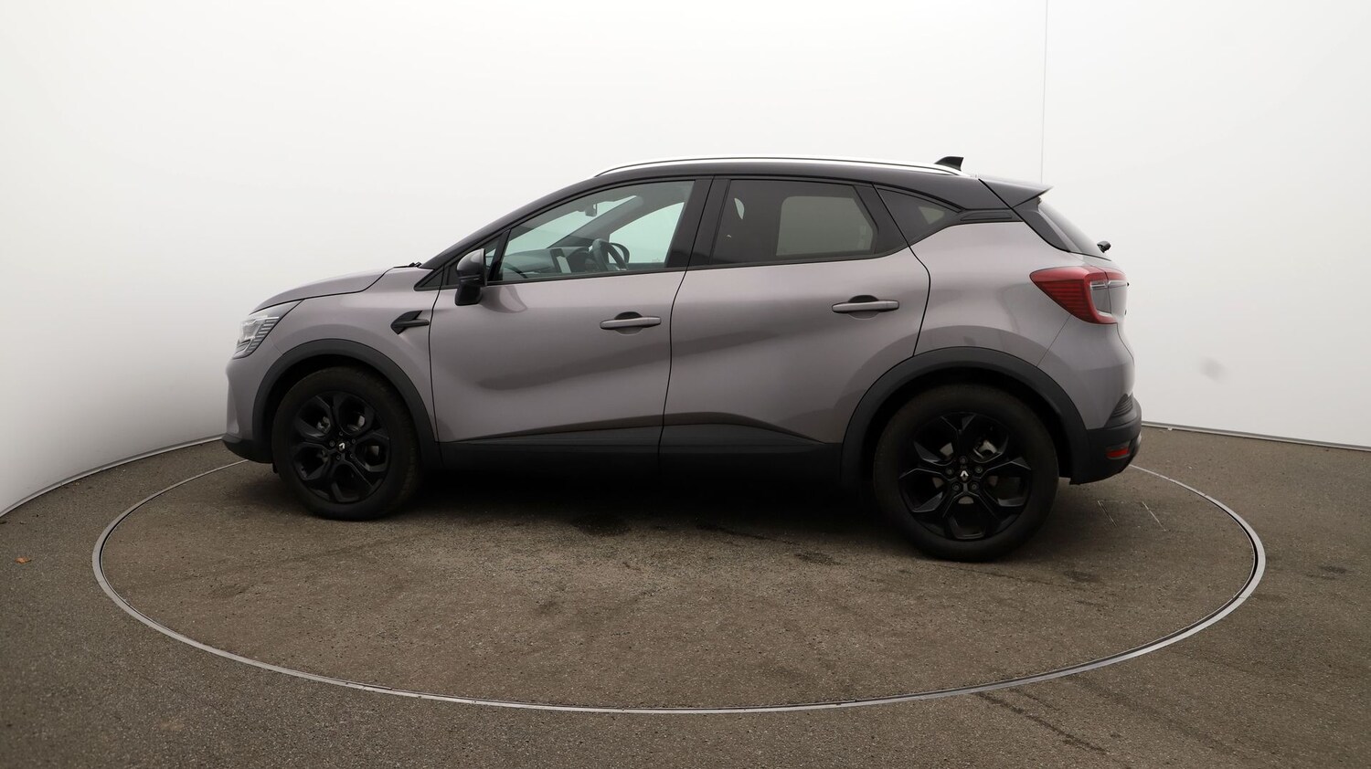 Used Renault Captur for sale - 76809562: Photo 49