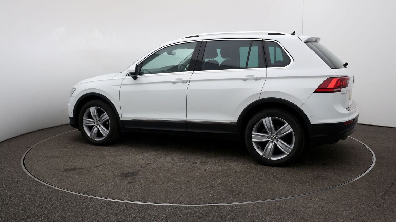Used Volkswagen Tiguan for sale - 76809930: Photo 38