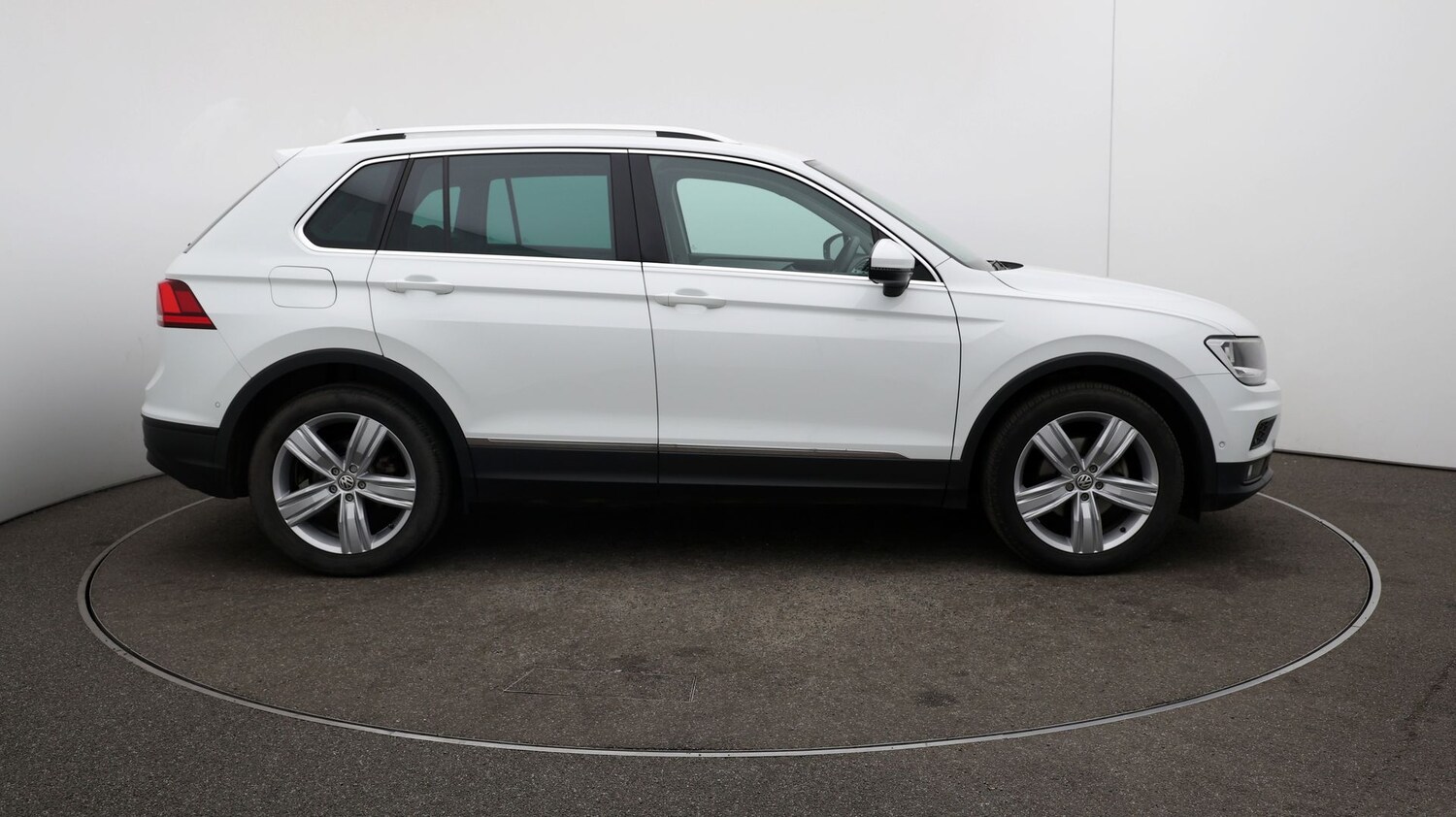 Used Volkswagen Tiguan for sale - 76809930: Photo 40