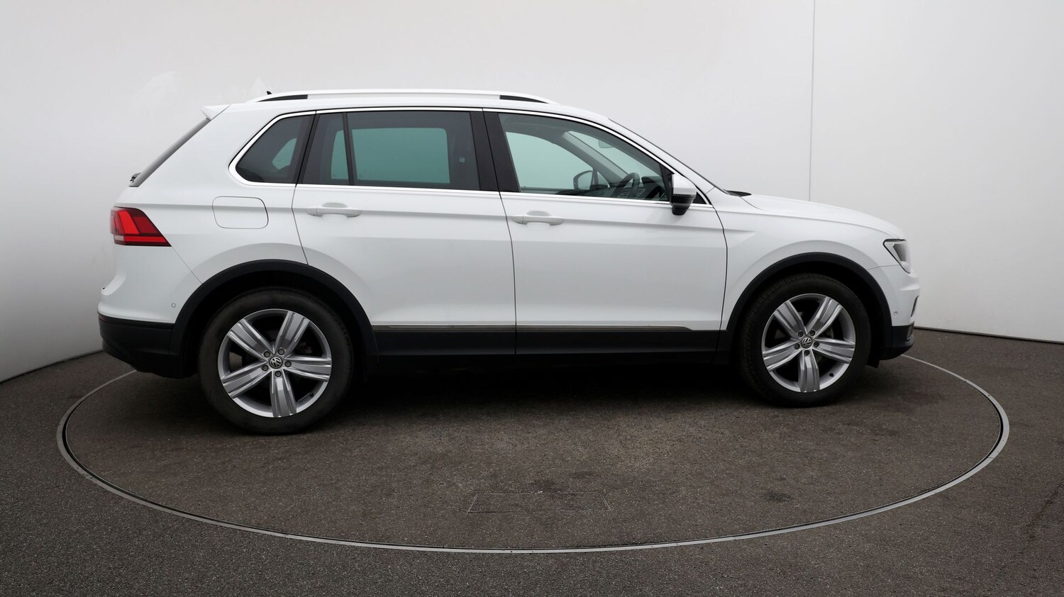 Used Volkswagen Tiguan for sale - 76809930: Photo 41