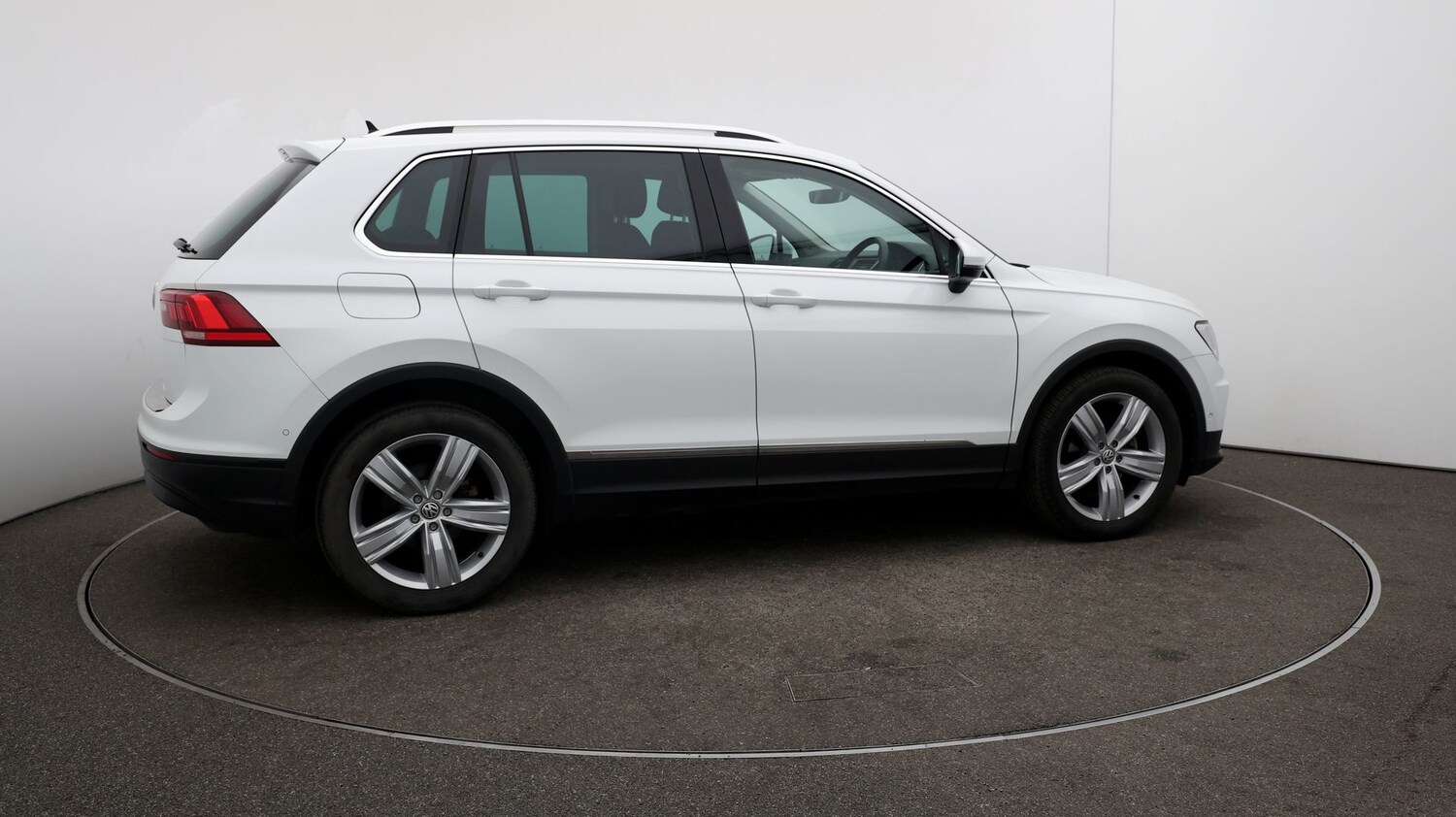 Used Volkswagen Tiguan for sale - 76809930: Photo 42