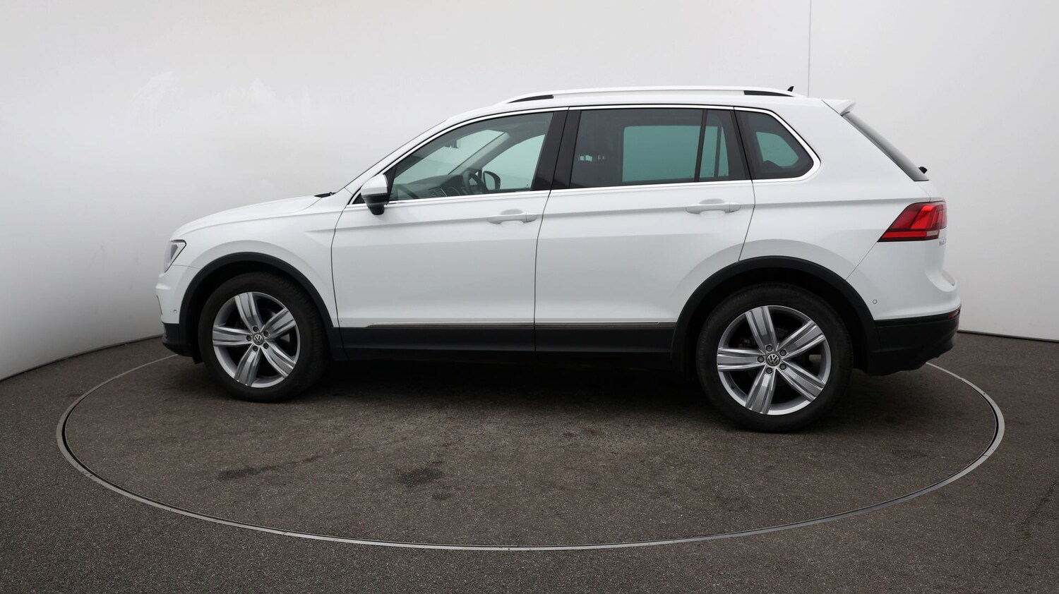 Used Volkswagen Tiguan for sale - 76809930: Photo 49