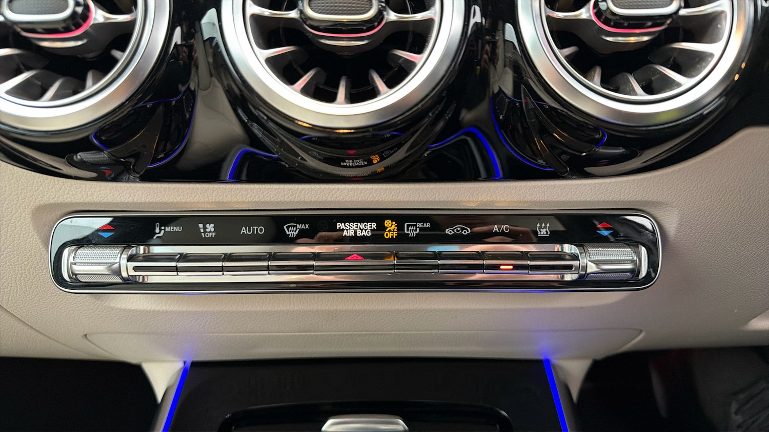 Used Mercedes-Benz EQA 2022 for sale - 77974711: Photo 11