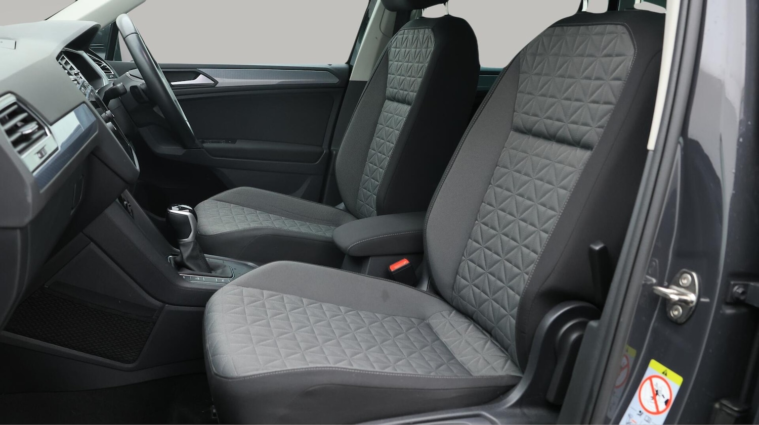 Used Volkswagen Tiguan 2022 for sale - 76084538: Photo 15