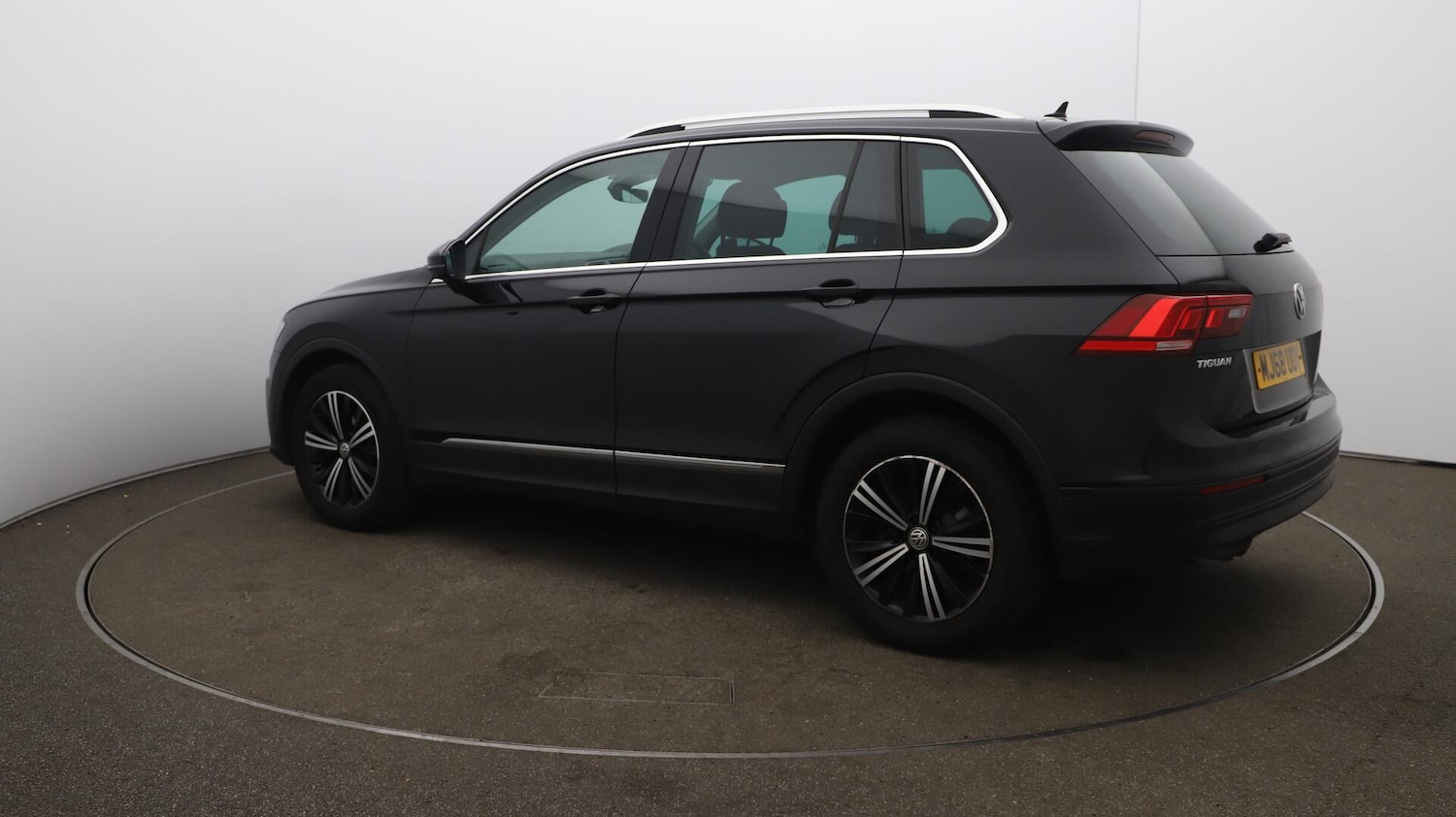 Used Volkswagen Tiguan 2018 for sale - 76121734: Photo 36