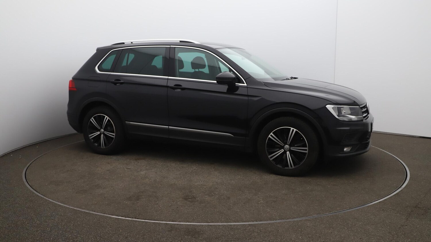 Used Volkswagen Tiguan 2018 for sale - 76121734: Photo 47