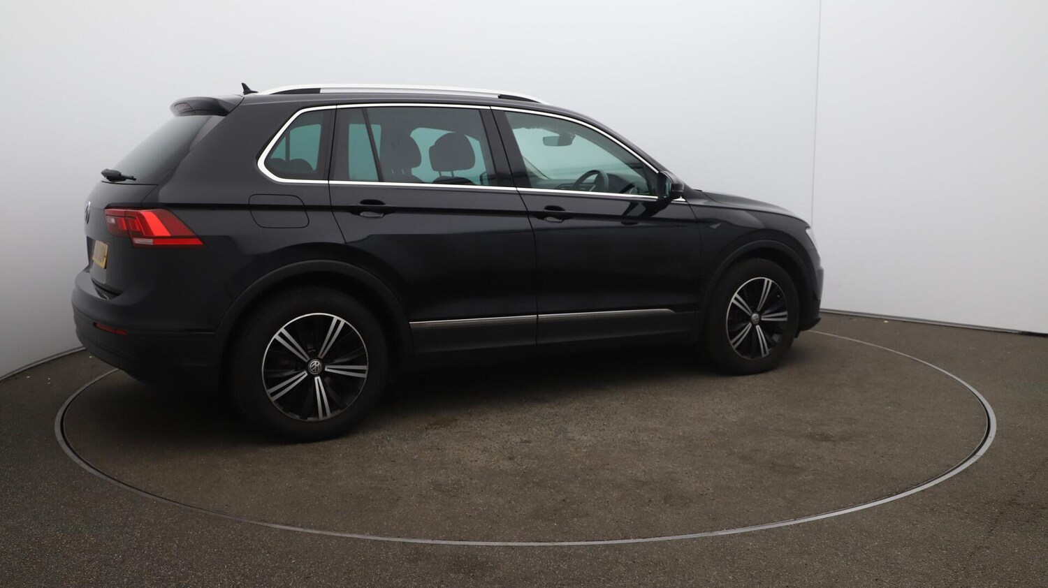 Used Volkswagen Tiguan 2018 for sale - 76121734: Photo 53