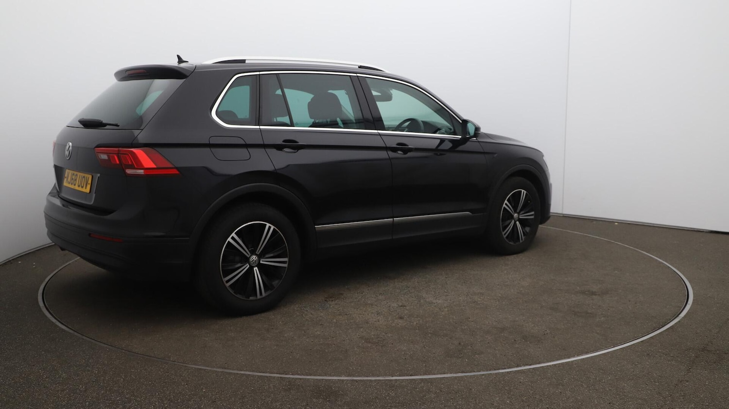 Used Volkswagen Tiguan 2018 for sale - 76121734: Photo 54