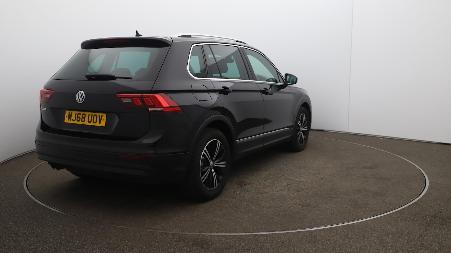 Used Volkswagen Tiguan 2018 for sale - 76121734: Photo 56