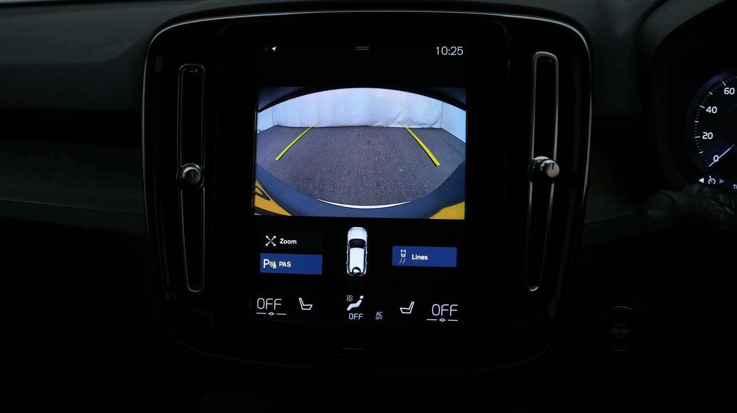 Used Volvo XC40 2021 for sale - 76109337: Photo 26