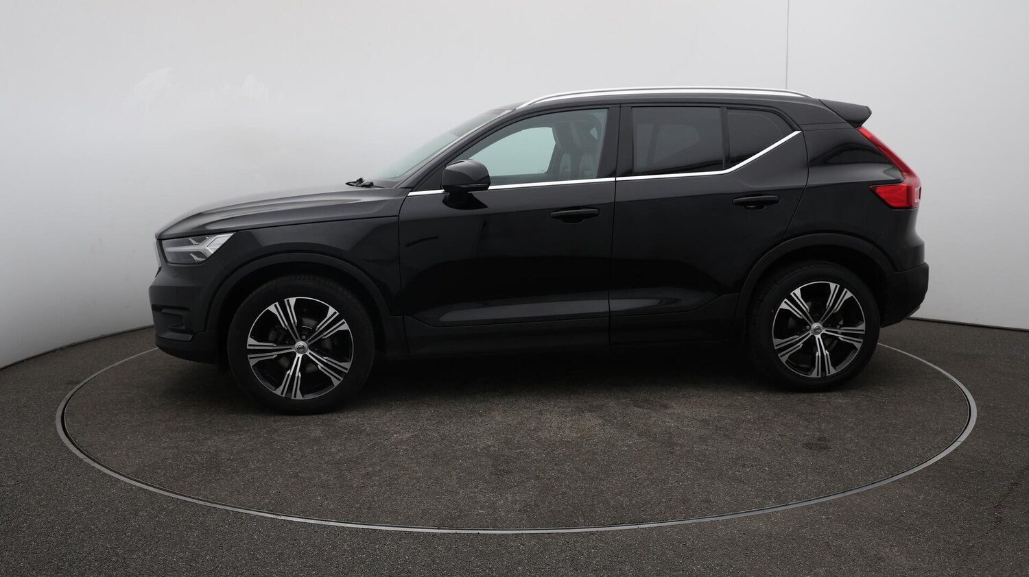 Used Volvo XC40 2021 for sale - 76109337: Photo 65