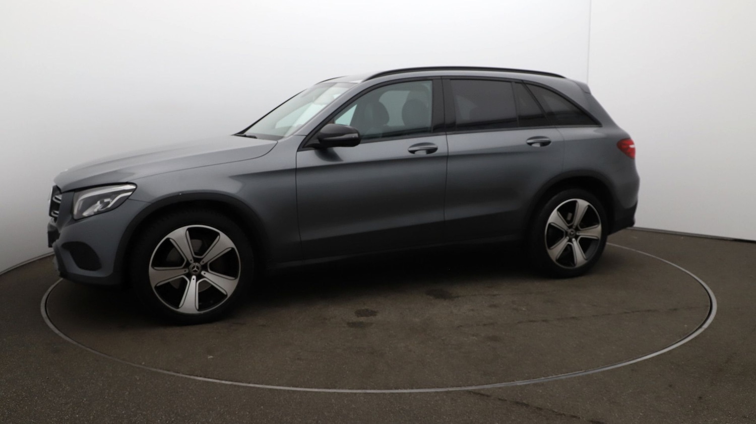 Used Mercedes-Benz GLC 2019 for sale - 76809570: Photo 59