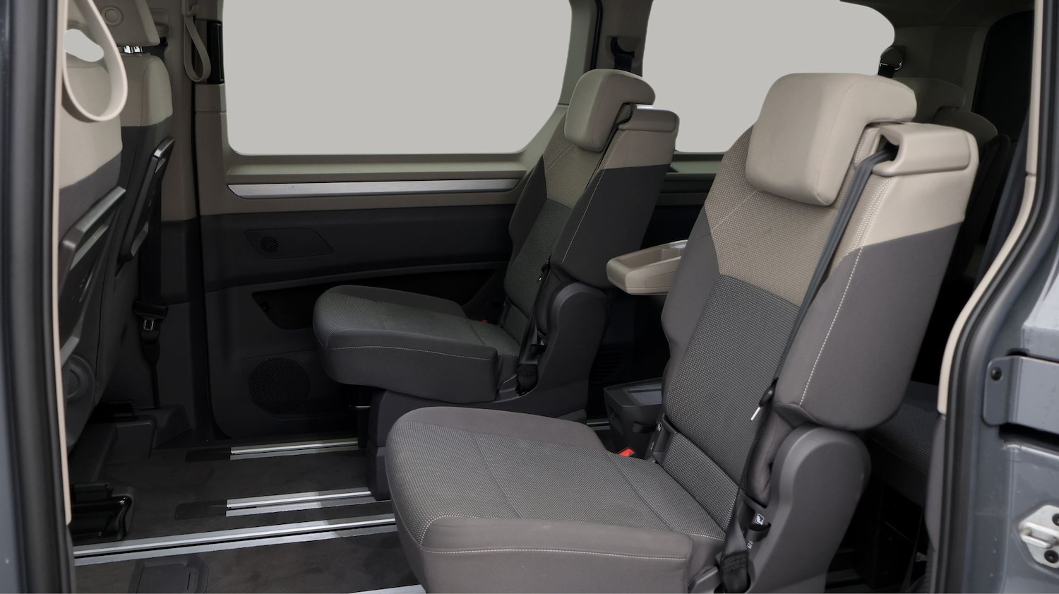 Used Volkswagen Multivan 2023 for sale - 77270838: Photo 16