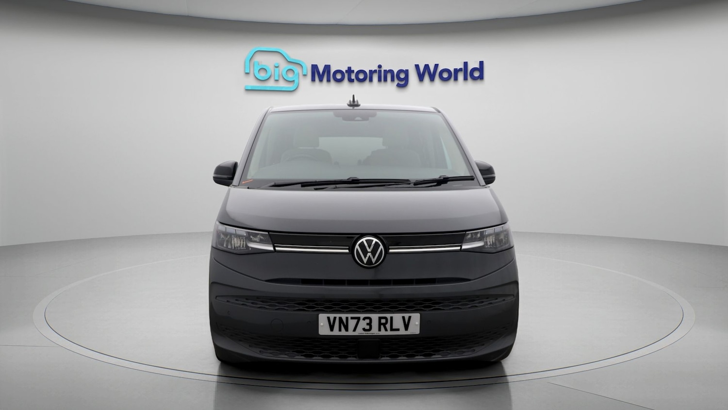 Used Volkswagen Multivan 2023 for sale - 77270838: Photo 2