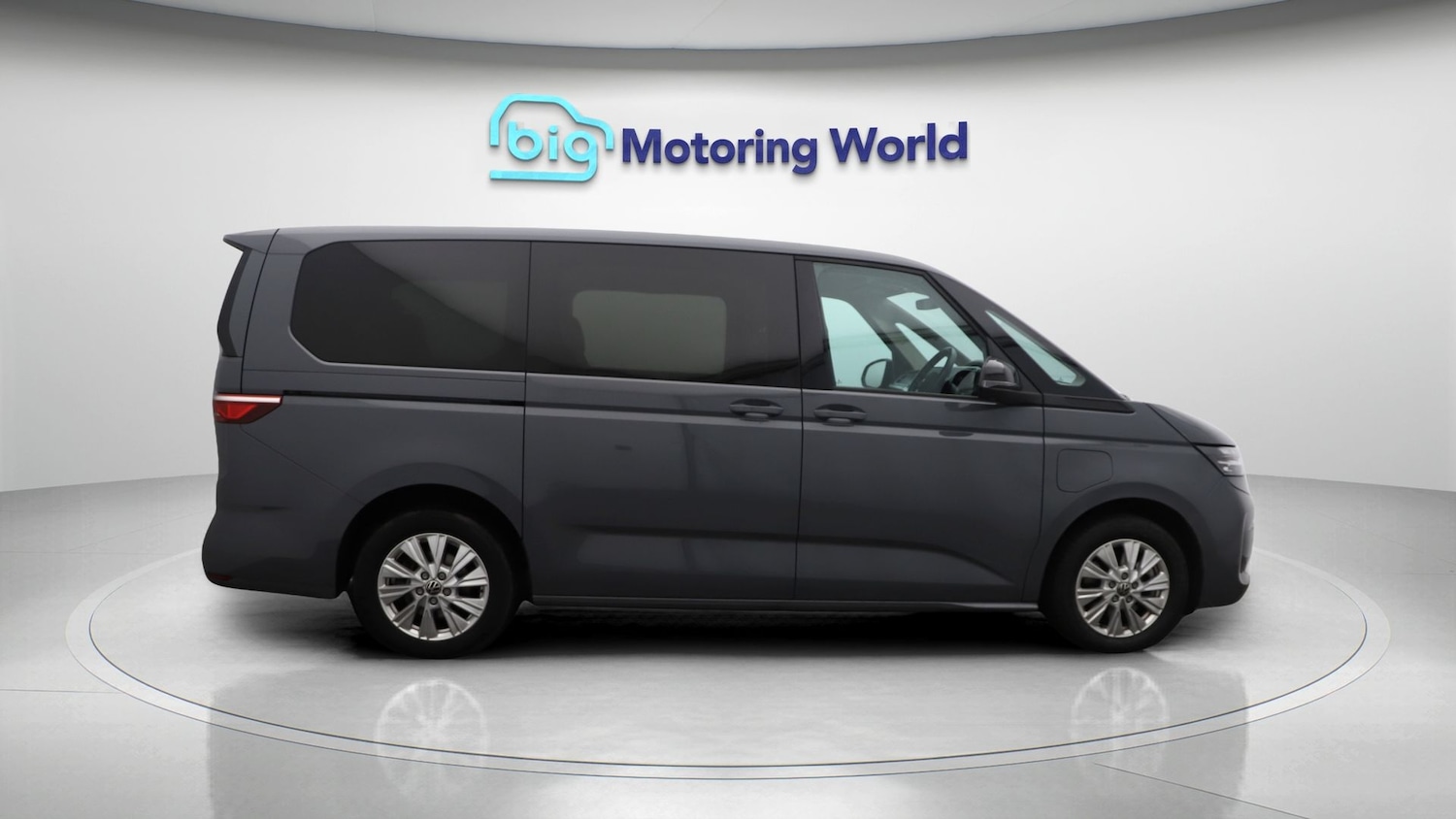 Used Volkswagen Multivan 2023 for sale - 77270838: Photo 8