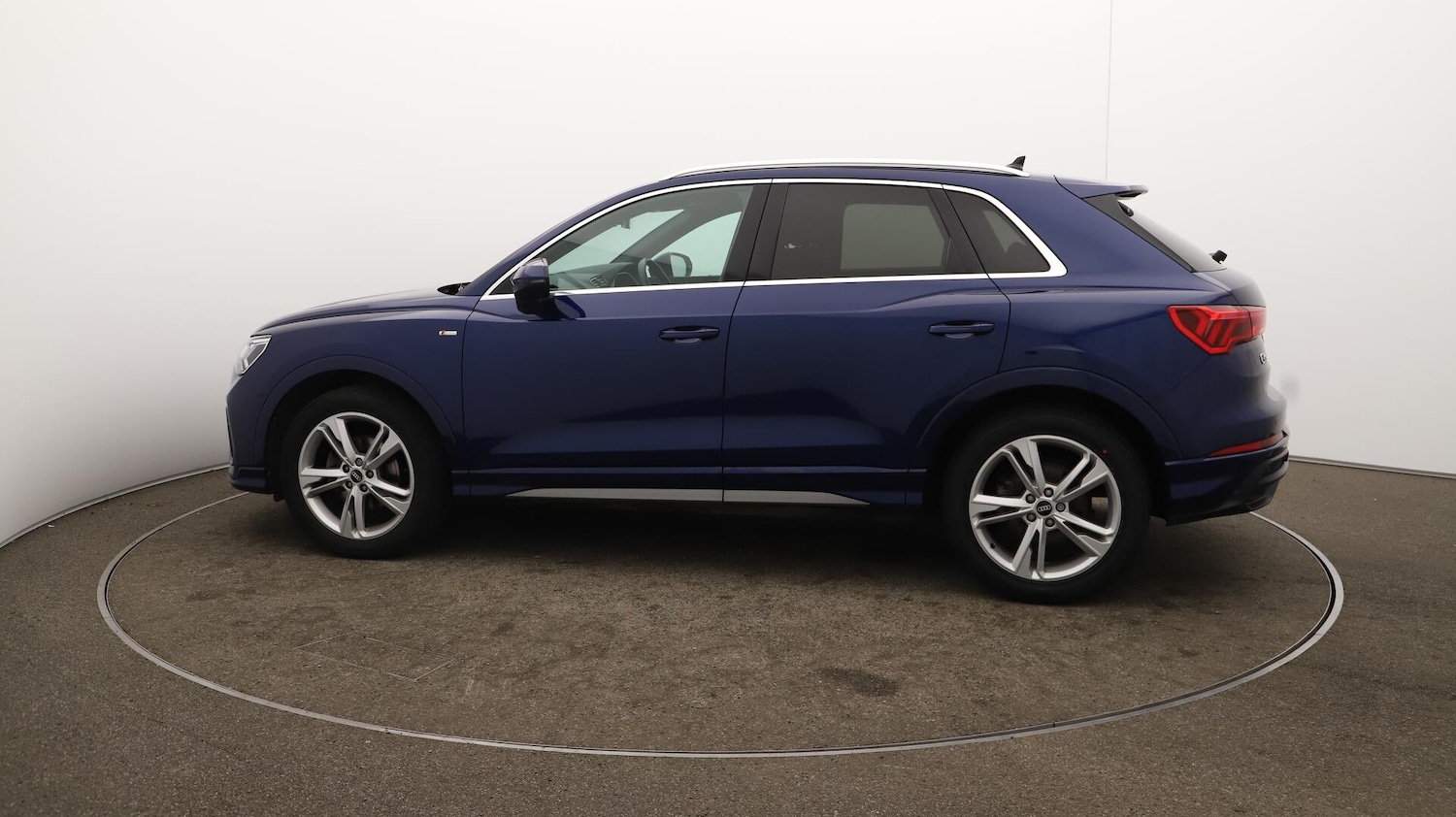Used Audi Q3 2021 for sale - 76151607: Photo 43