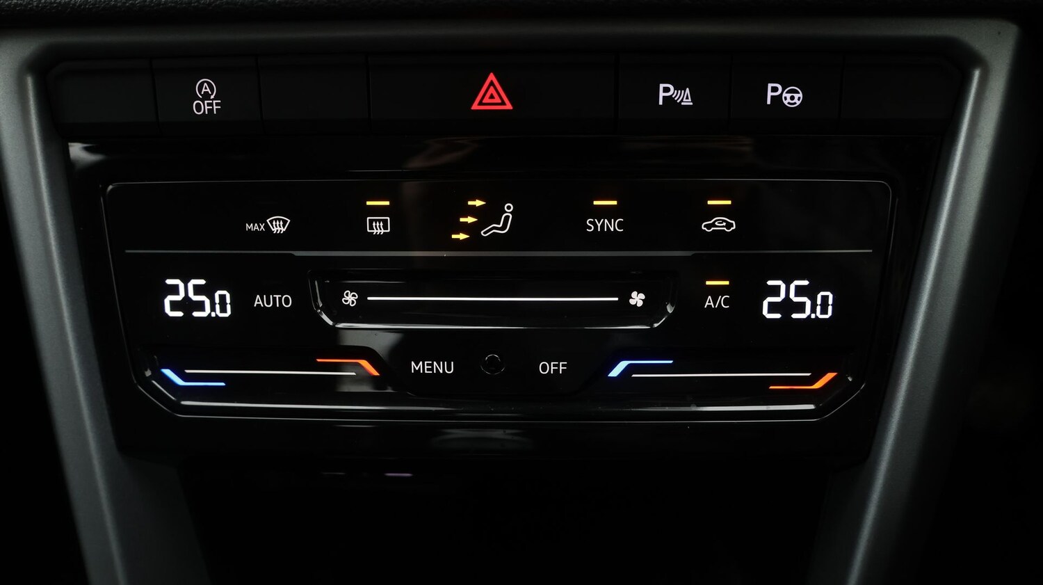 Used Volkswagen T-Roc 2023 for sale - 77579479: Photo 12