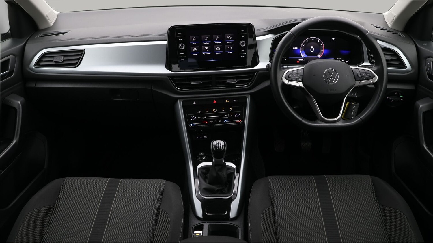 Used Volkswagen T-Roc 2023 for sale - 77579479: Photo 13