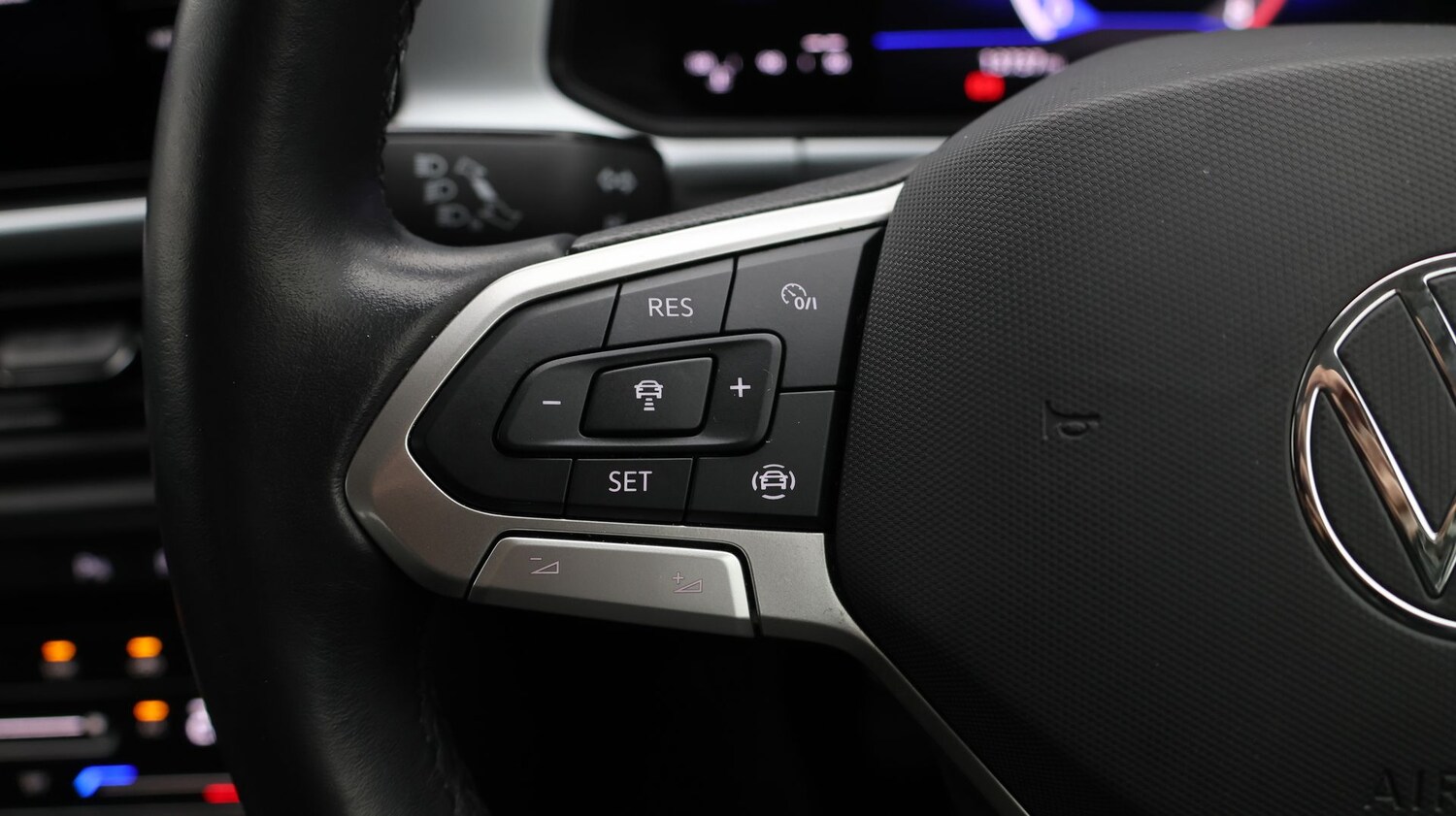 Used Volkswagen T-Roc 2023 for sale - 77579479: Photo 26