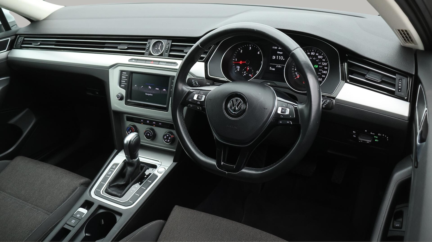 Used Volkswagen Passat 2017 for sale - 76099344: Photo 10