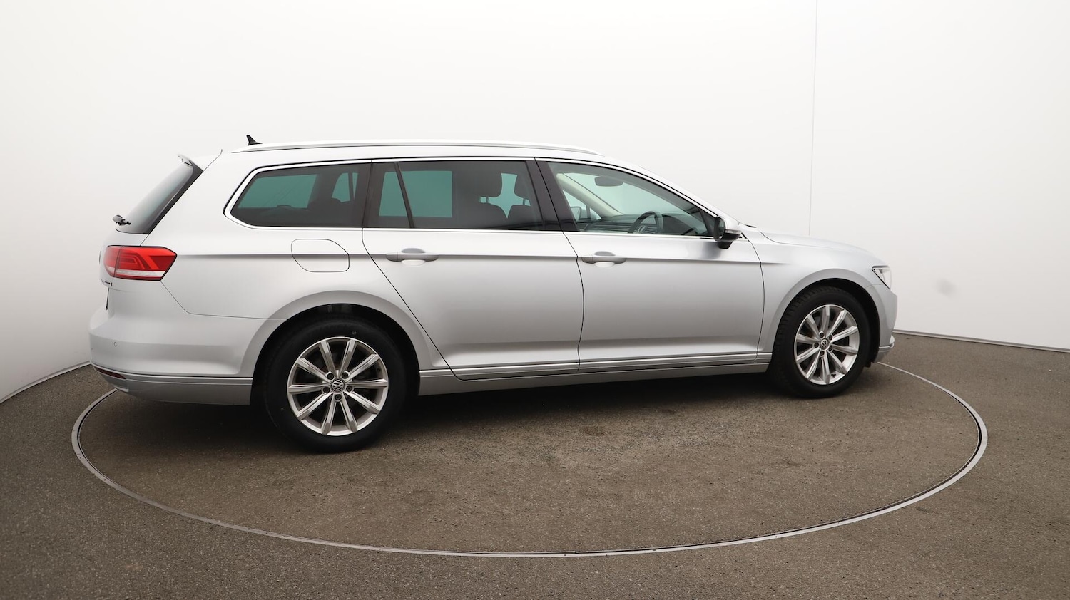 Used Volkswagen Passat 2017 for sale - 76099344: Photo 51