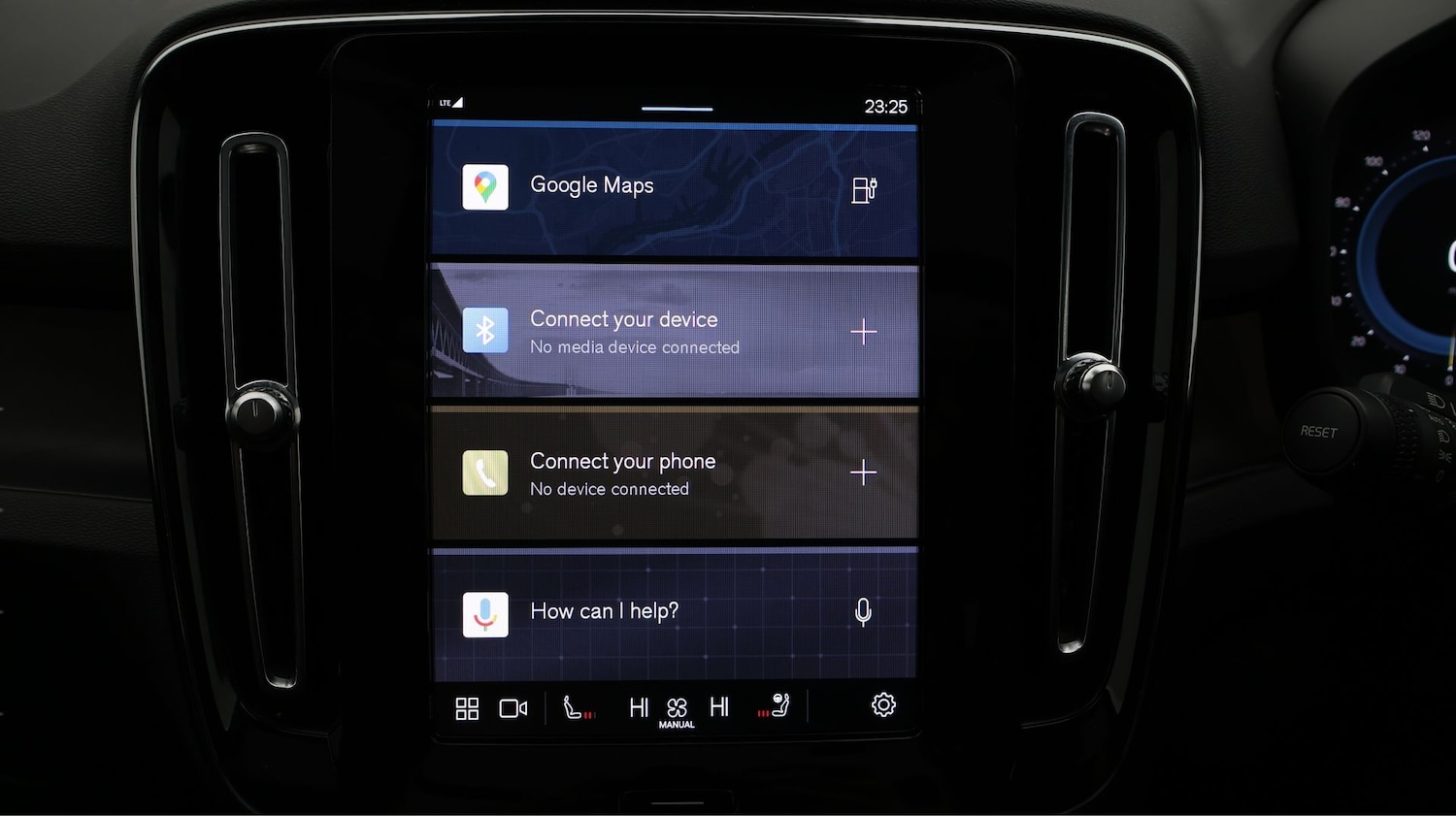 Used Volvo XC40 2023 for sale - 77519695: Photo 11