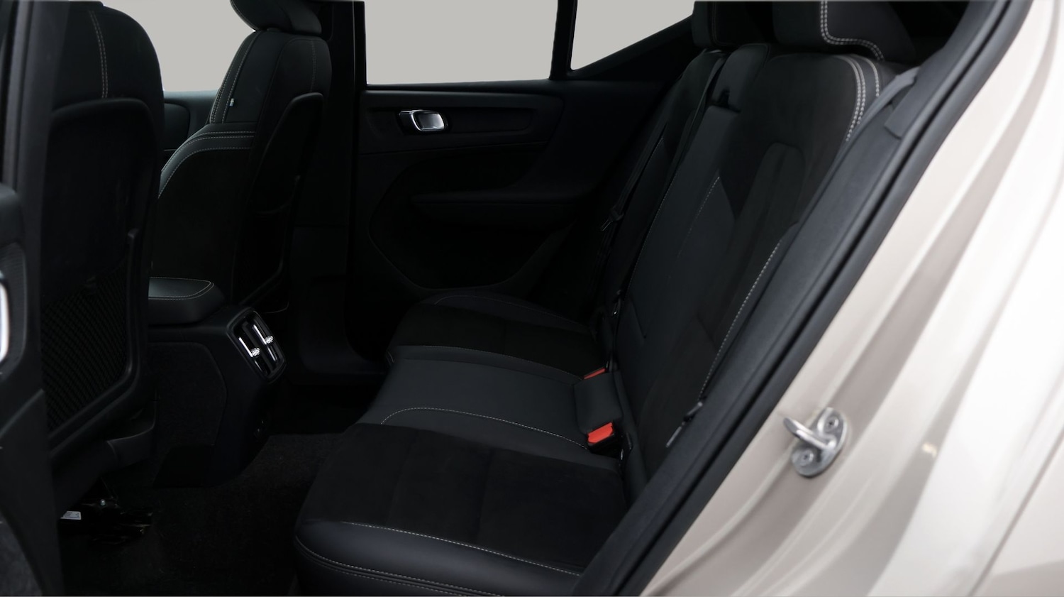 Used Volvo XC40 2023 for sale - 77519695: Photo 16