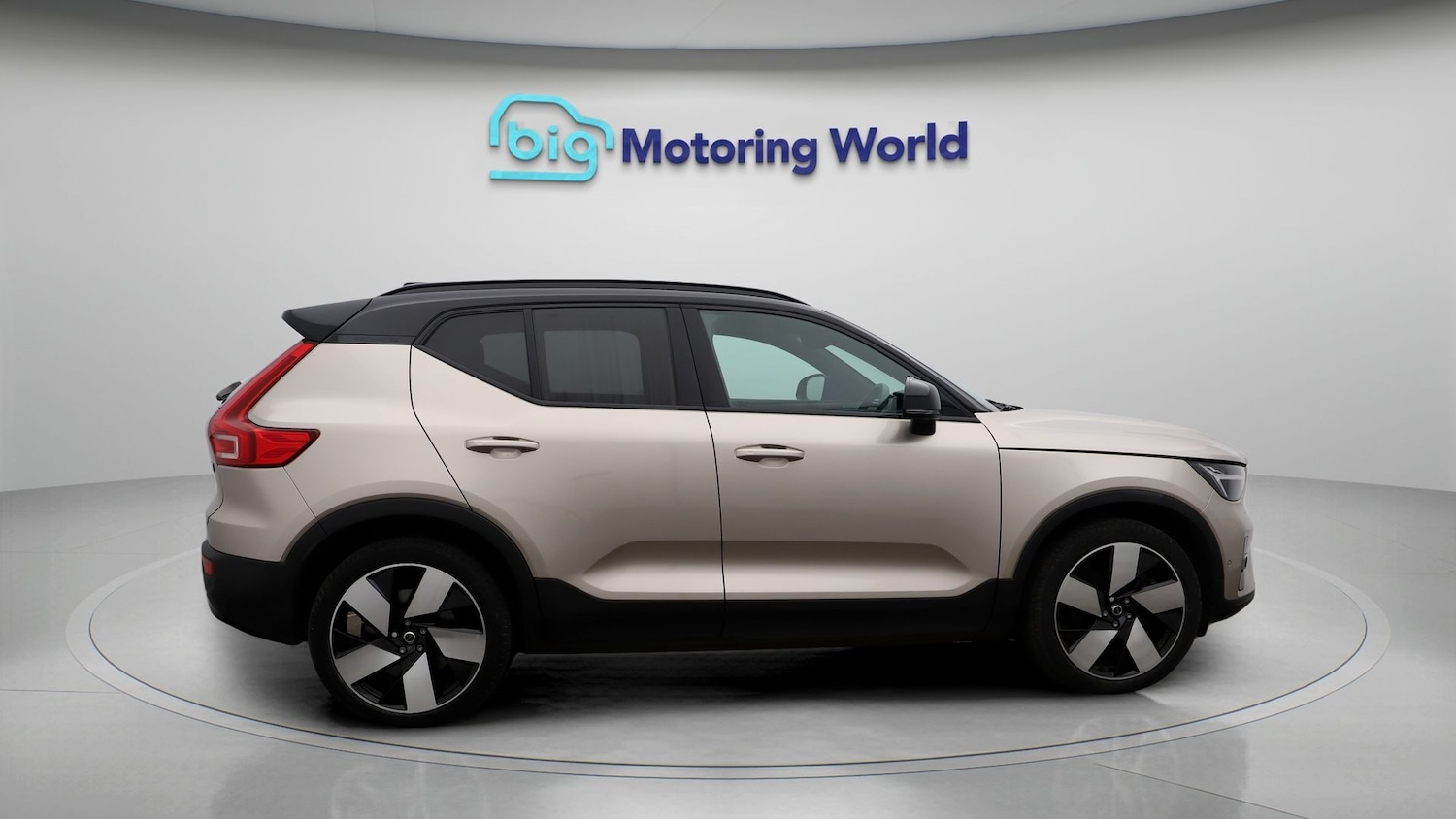 Used Volvo XC40 2023 for sale - 77519695: Photo 8