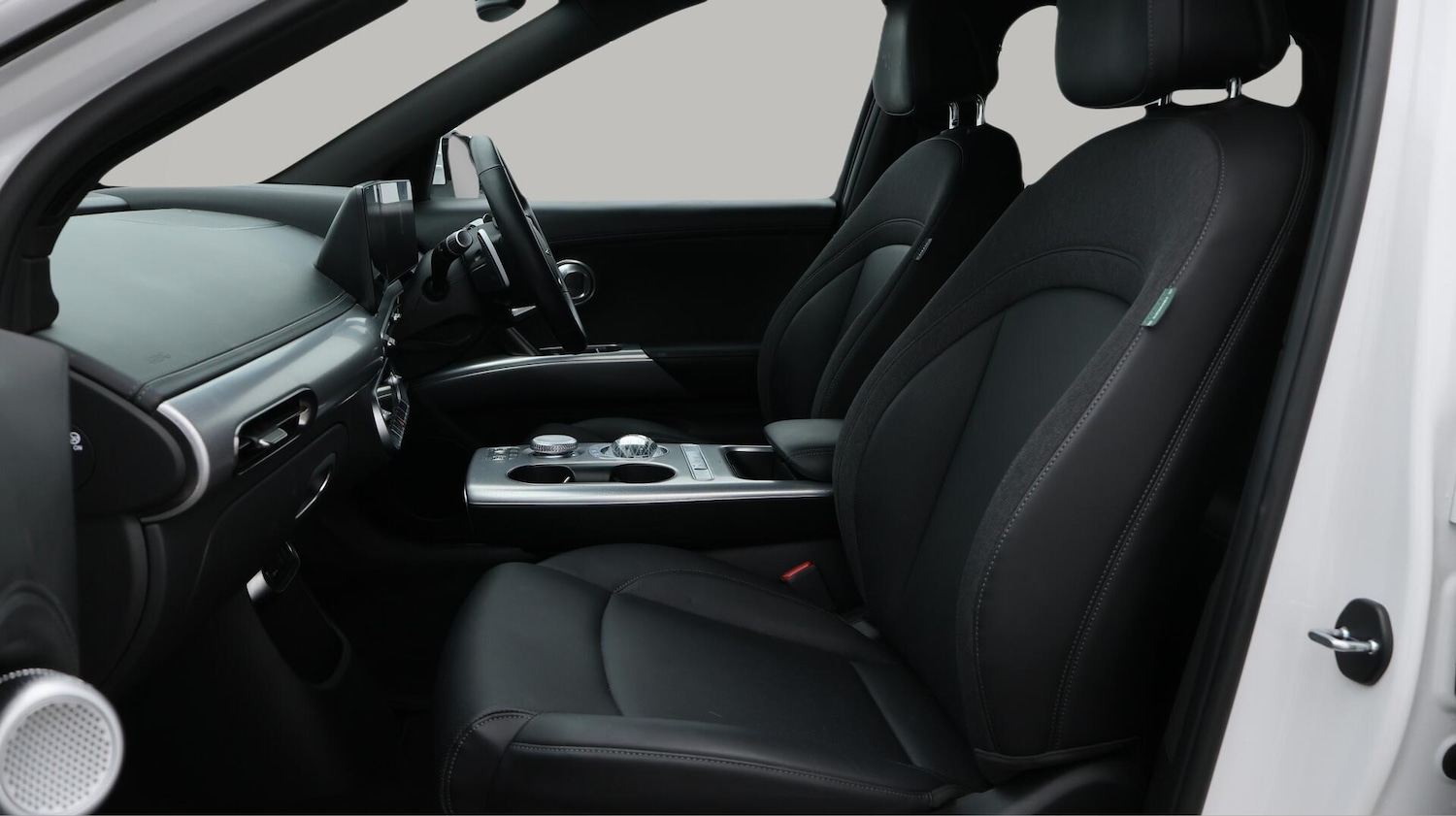 Used Genesis GV60 2022 for sale - 76432207: Photo 15