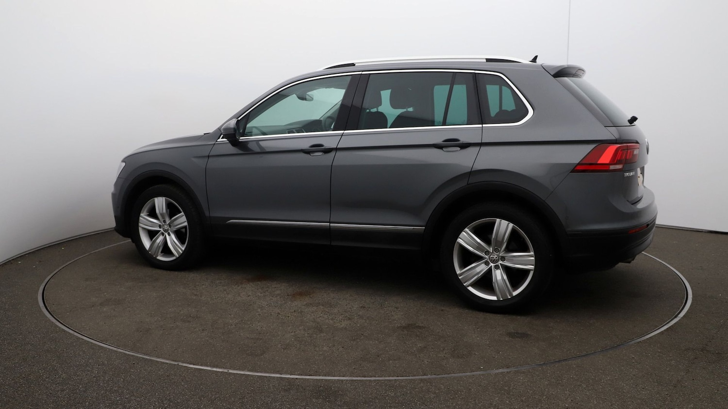 Used Volkswagen Tiguan for sale - 76811722: Photo 40