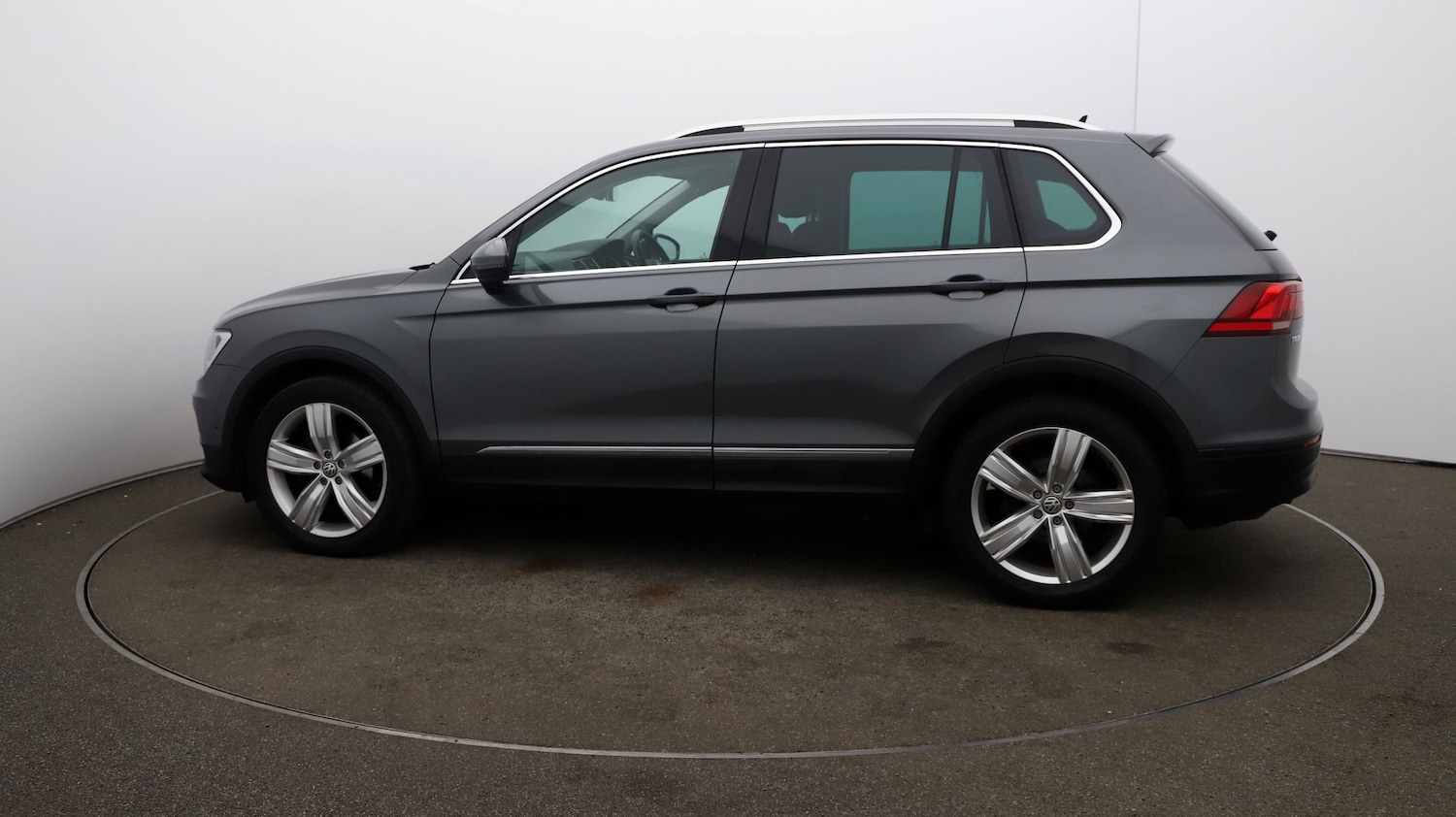 Used Volkswagen Tiguan for sale - 76811722: Photo 51
