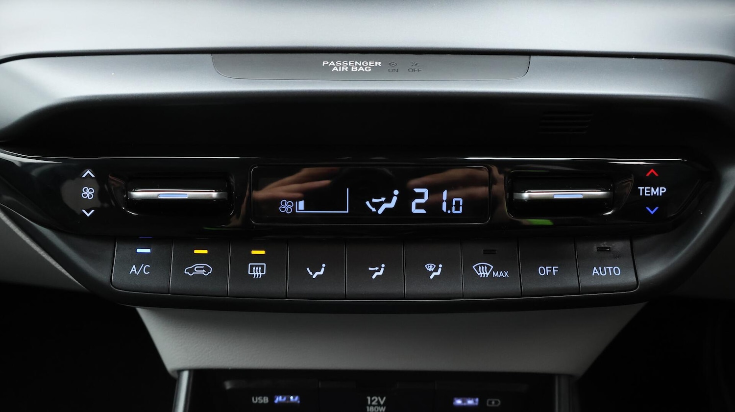 Used Hyundai BAYON 2024 for sale - 76380772: Photo 12